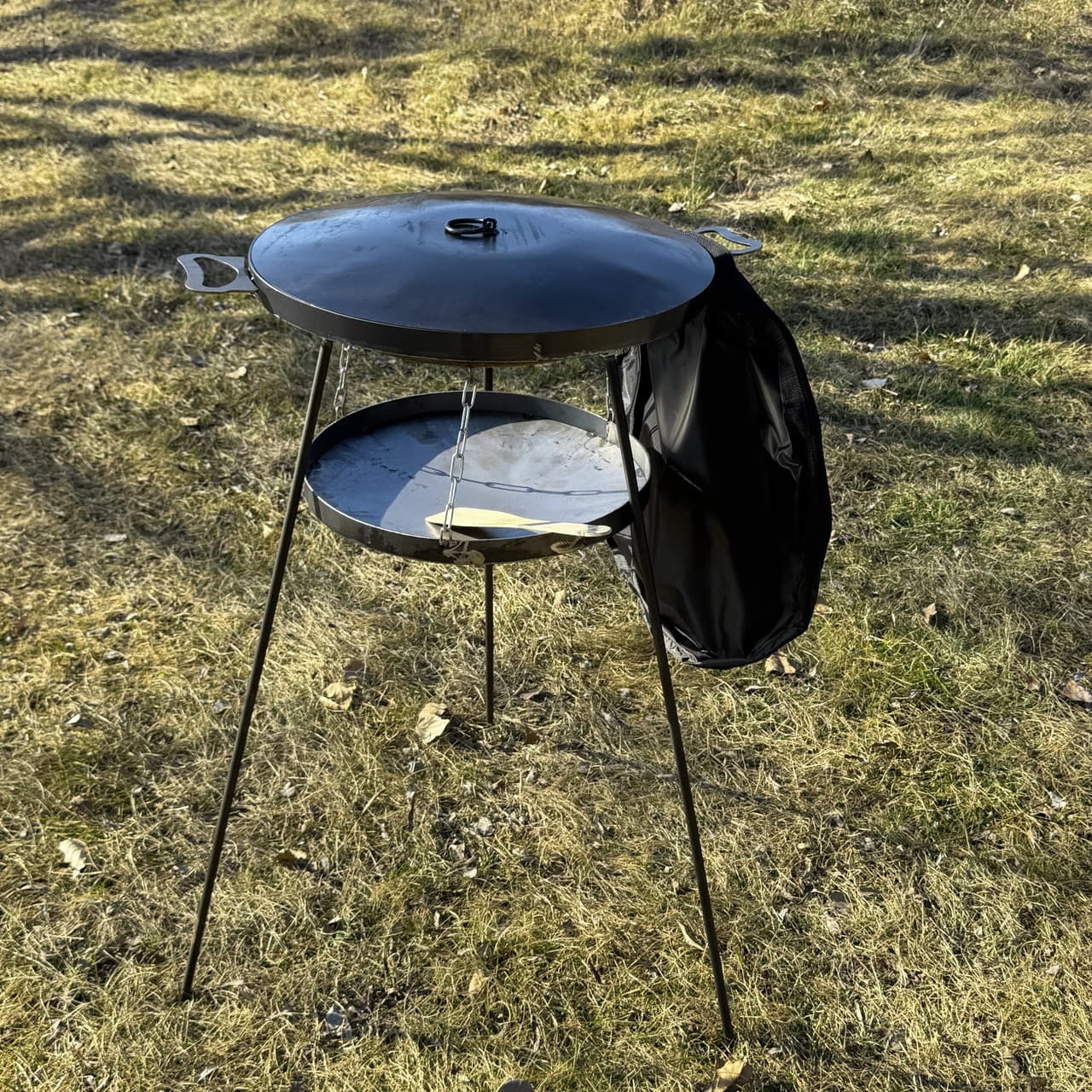 Сковорода з диска 50 см із кришкою та підставкою для вогню розбірних ногах 1м та чохолом